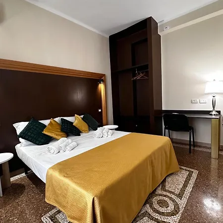 فندق Jayro Smart Centro *